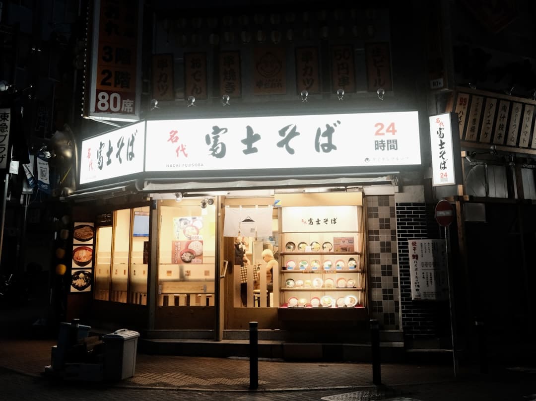 北京：学校食堂新标准10月施行，发现异物应立即停止使用和出售